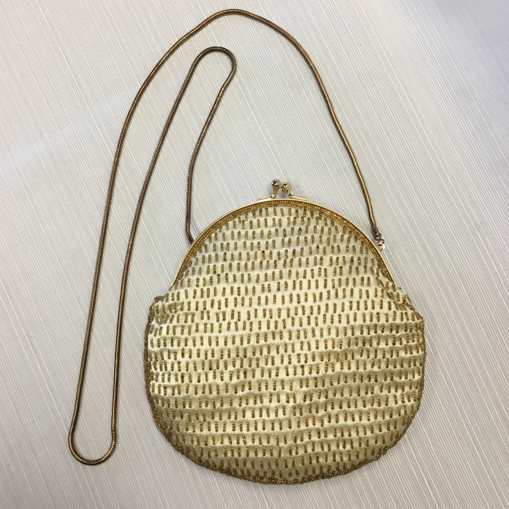 Exciting Fully Beaded Bag - Picture 5 of 8